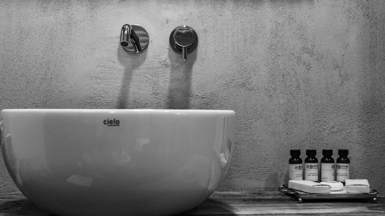 Tuttaterra Guest House Serra San Quirico Eksteriør bilde