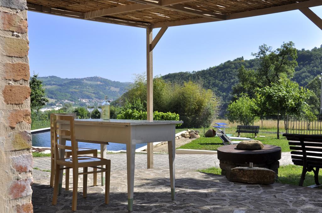 Tuttaterra Guest House Serra San Quirico Eksteriør bilde